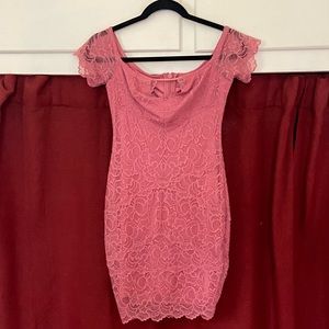GUESS off the shoulder body con dress size XS NWT